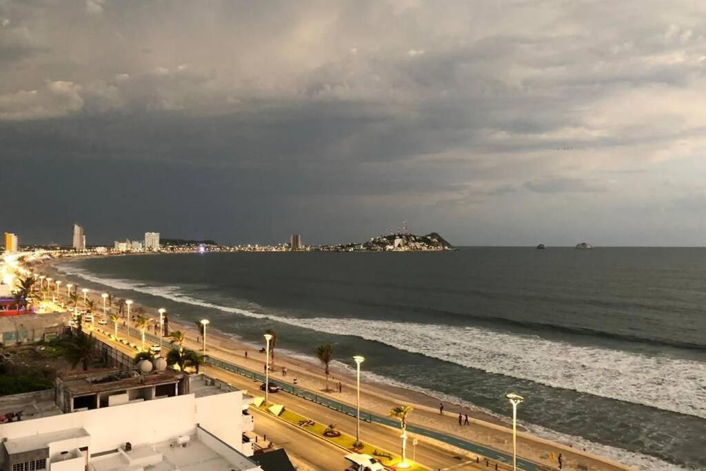 Pórtico beach condo 803 Mazatlán *